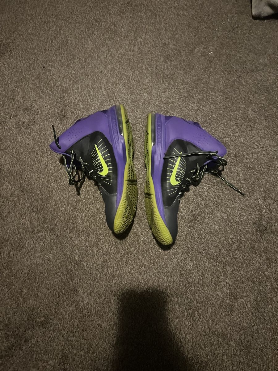 Nike Air Max LeBron VII Basketball Shoes Size 11 Purple Black