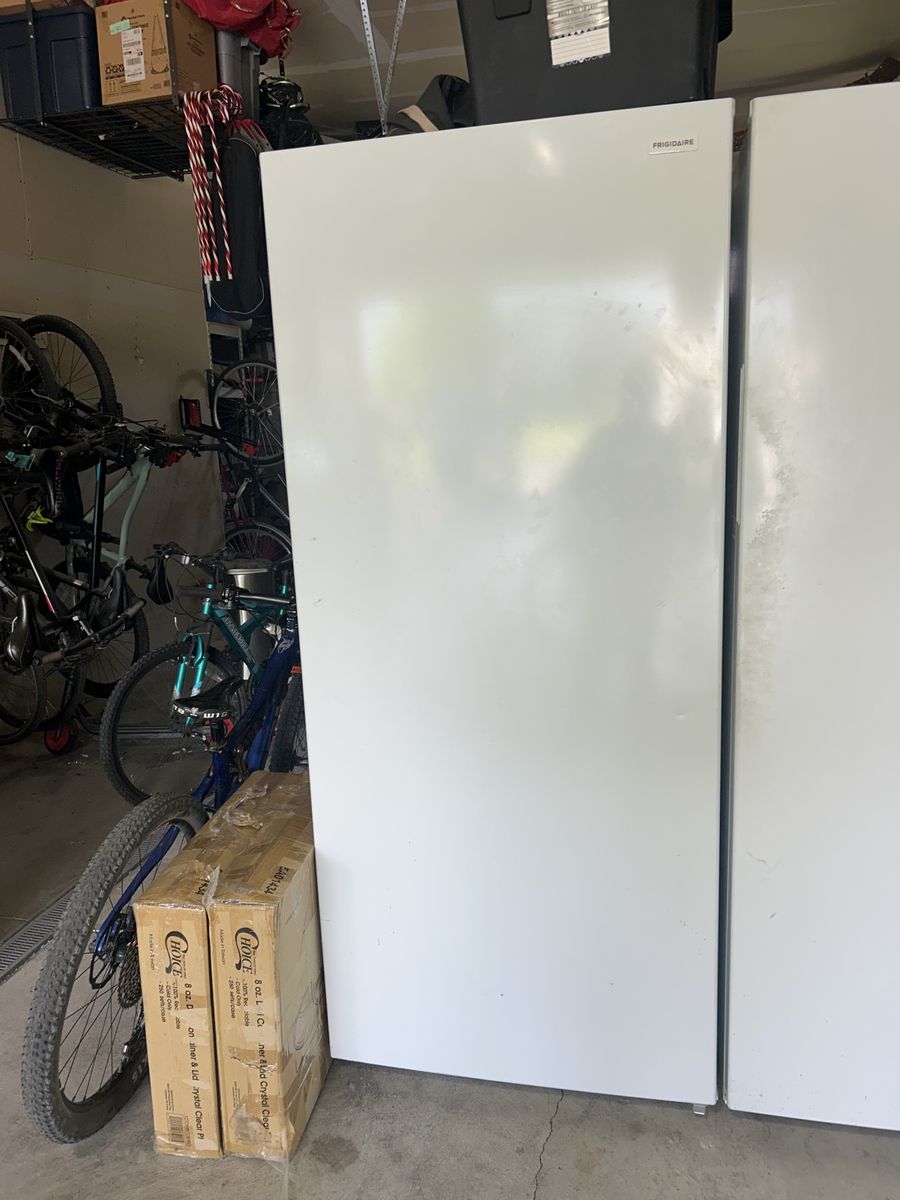 Frigidaire FFFU20F1UW Upright Freezer - White, 20 cu ft