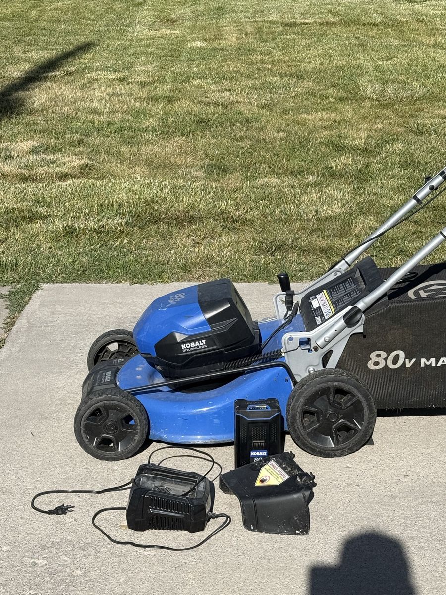 KOBALT 40V Brushless PUSH Lawn Mower With Charger and 1 Battery