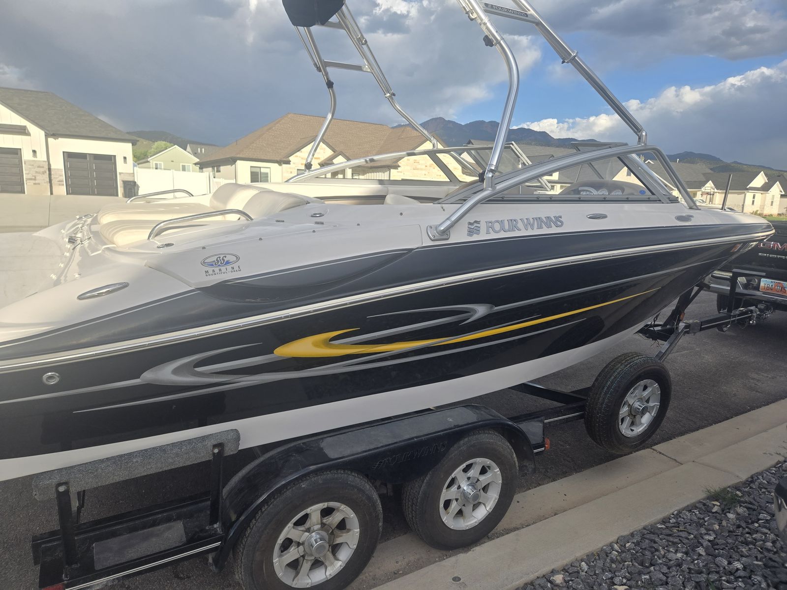 2010 fourwinns horizon 220