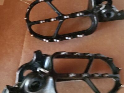 HONDA CRF150R STK PEGS