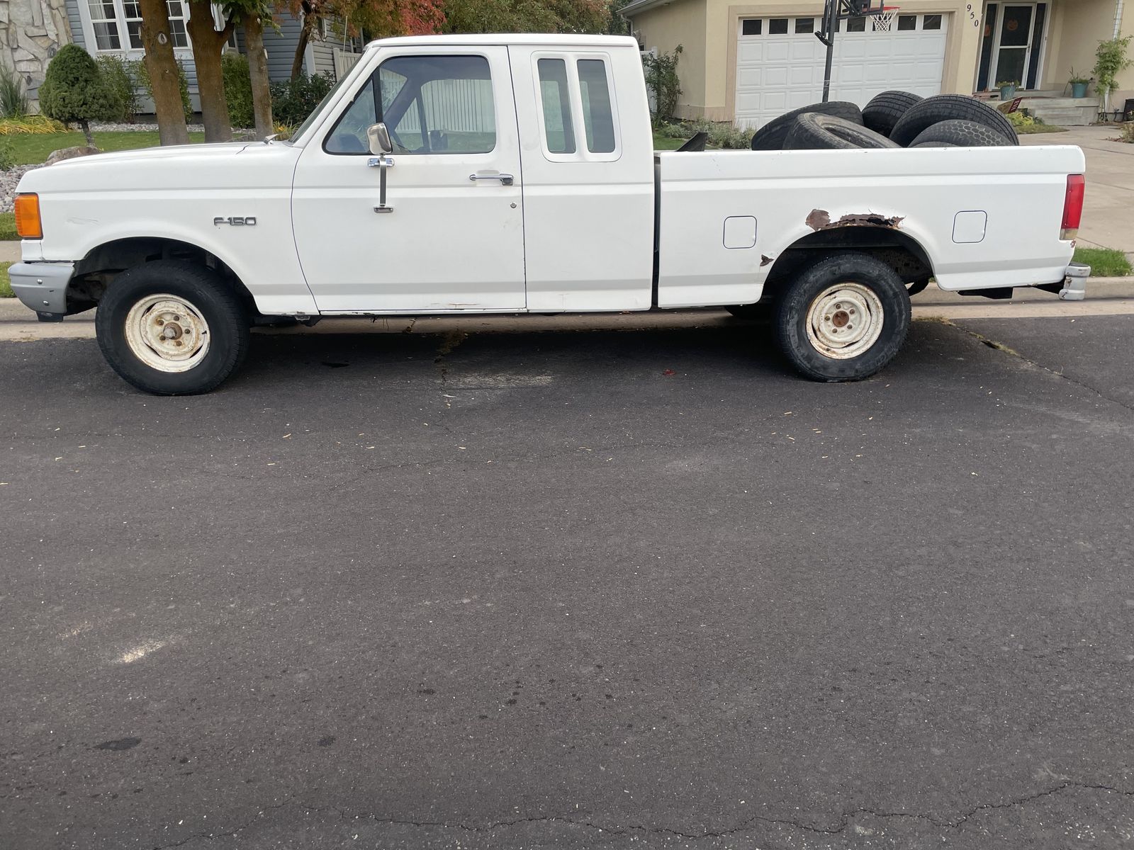 1988 FORD F150 XLT Lariat