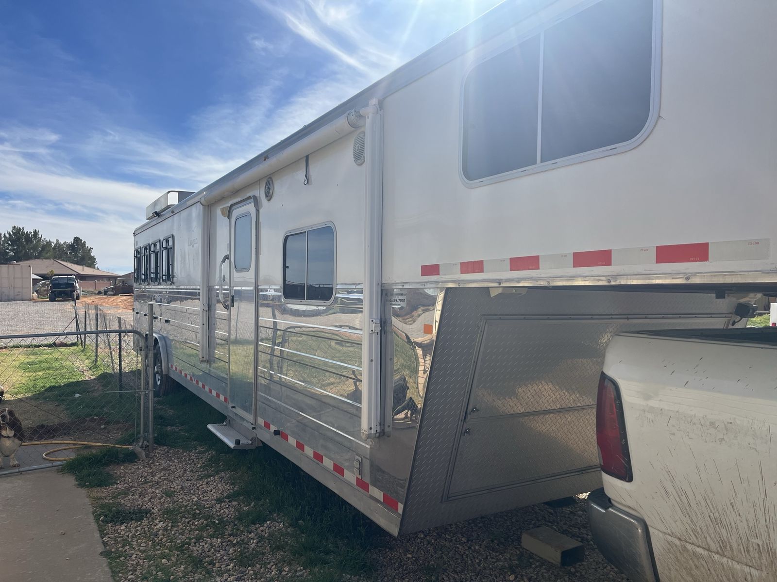 2006 Logan Coach LQ 4 Horse Trailer