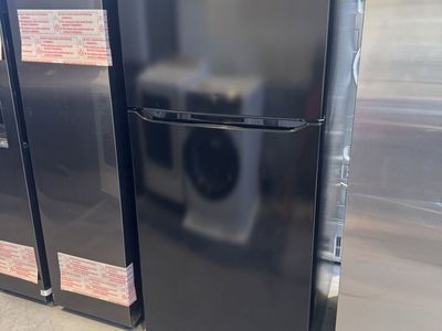 New LG 20 CuFt top freezer refrigerator
