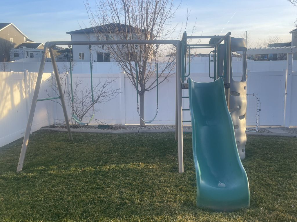 Free Swingset