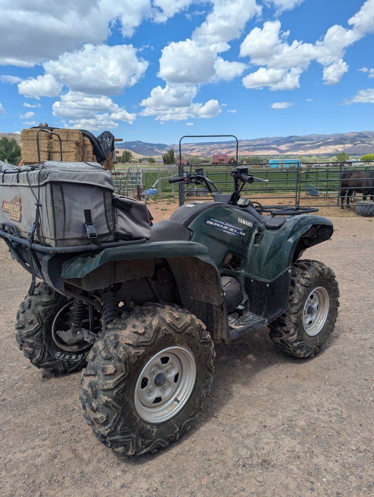 Yamaha Grizzly 550 EPS ATV - 2026 Miles, Power Steering, American Trails Bag