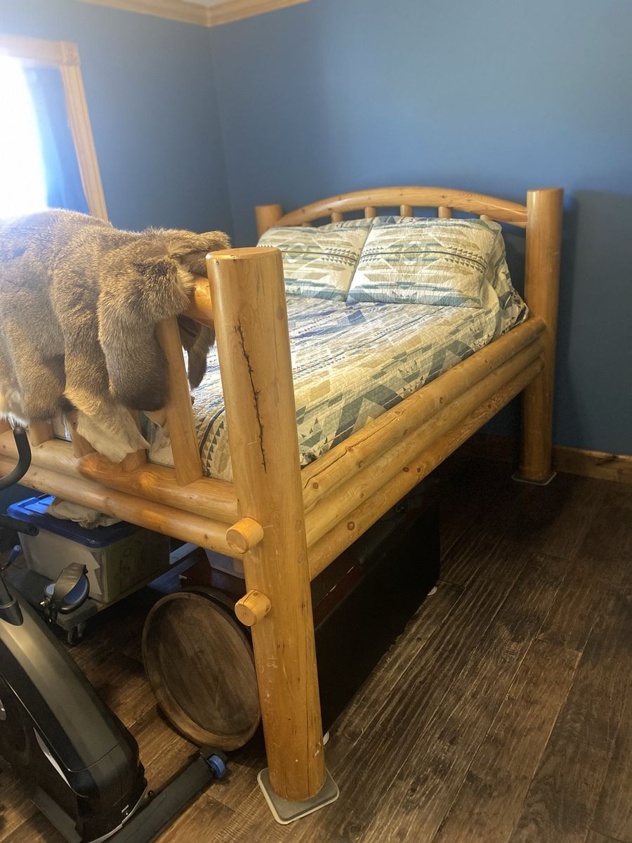  Log Bed