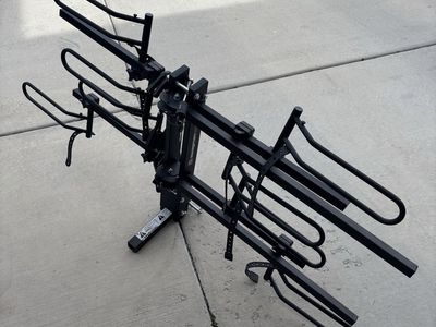 4-bike hitch-mounted rack