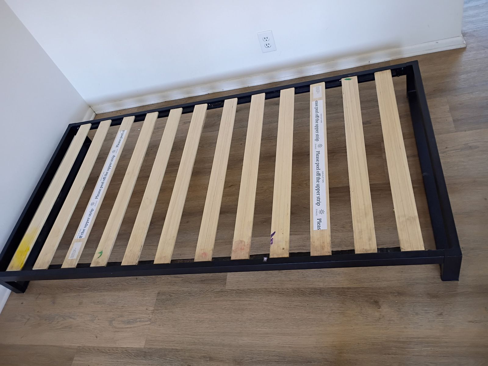 Wood twin frame
