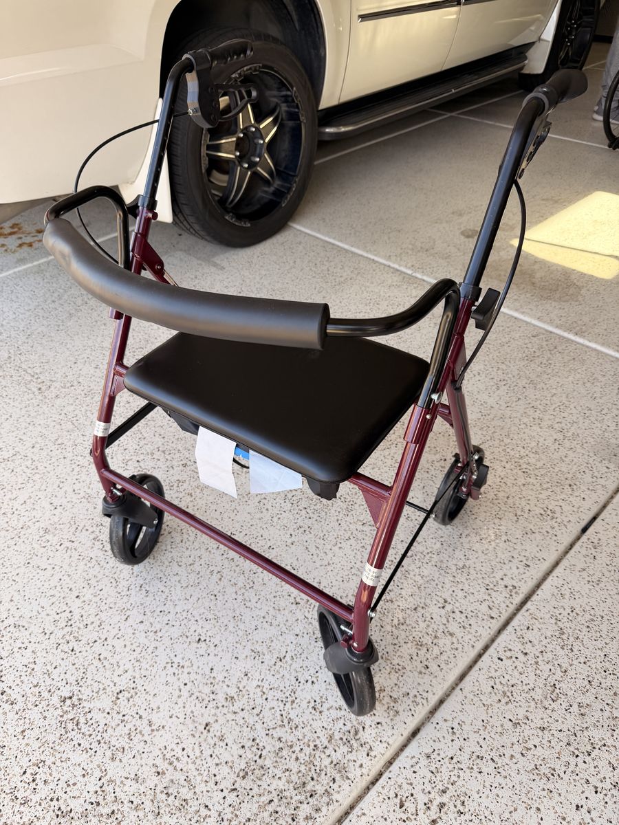 Roller Walker (bariatrix)