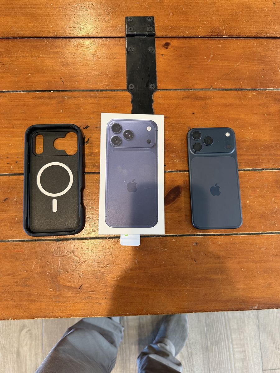 iPhone 17 Pro Max 256GB blue like new