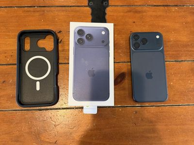 iPhone 17 Pro Max 256GB blue like new