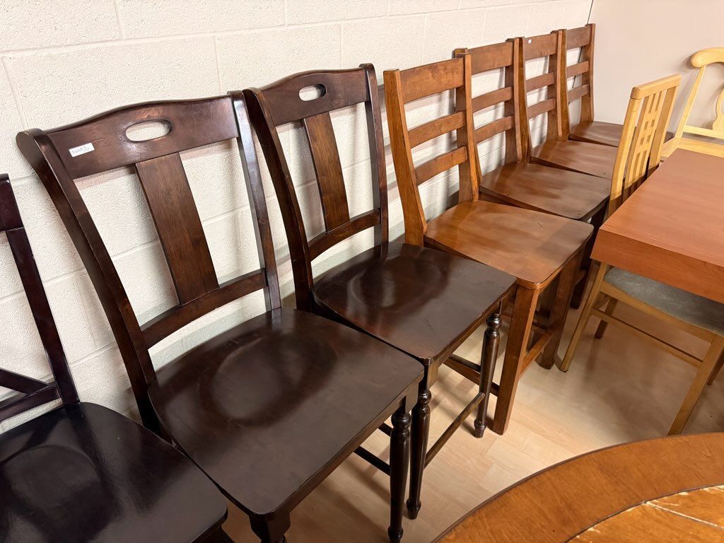 BarStools! 
Elevate Your Seating in Style!
🪑️🪑