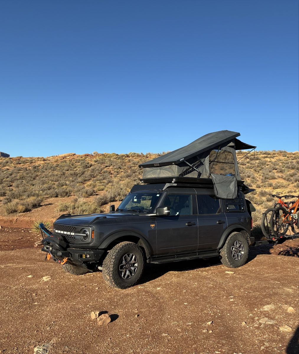 Eezi-awn Stealth Rooftop Tent