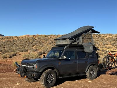 Eezi-awn Stealth Rooftop Tent