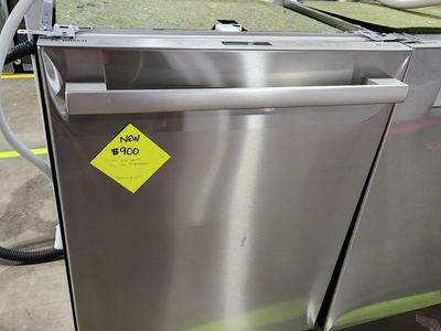 BEAUTIFUL BRAND NEW! BOSCH 800 SERIES STAINLESS STEEL DISHWASHER!