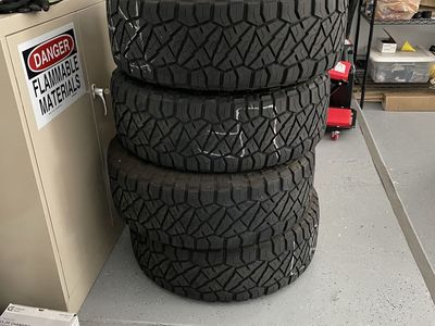 285/70 R17 Nitto Ridge Grapper Set of 4