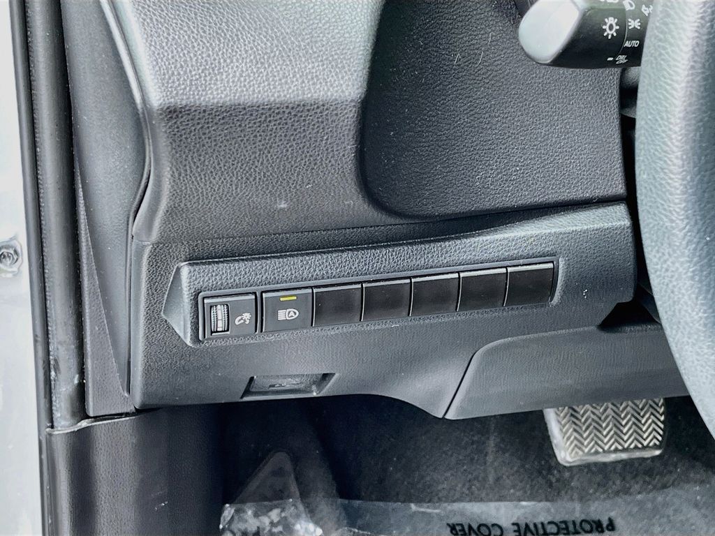 Main image 10