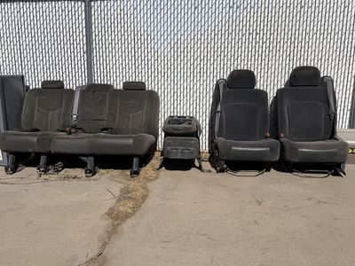 2001 Chevy Silverado 2500HD Truck Front and Rear Seats with Jumper Seat Dark Gray $200Trade