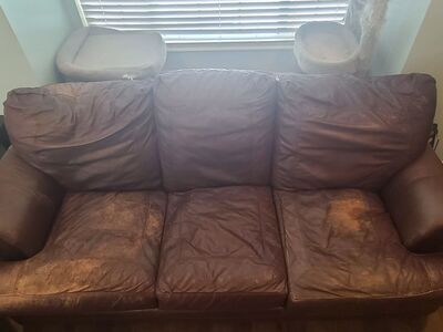 **FREE Leather Sofa/3-Seater**