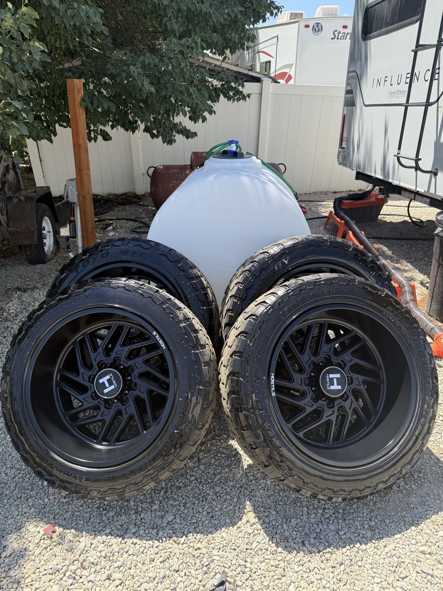 22x12 hostile rims & tires