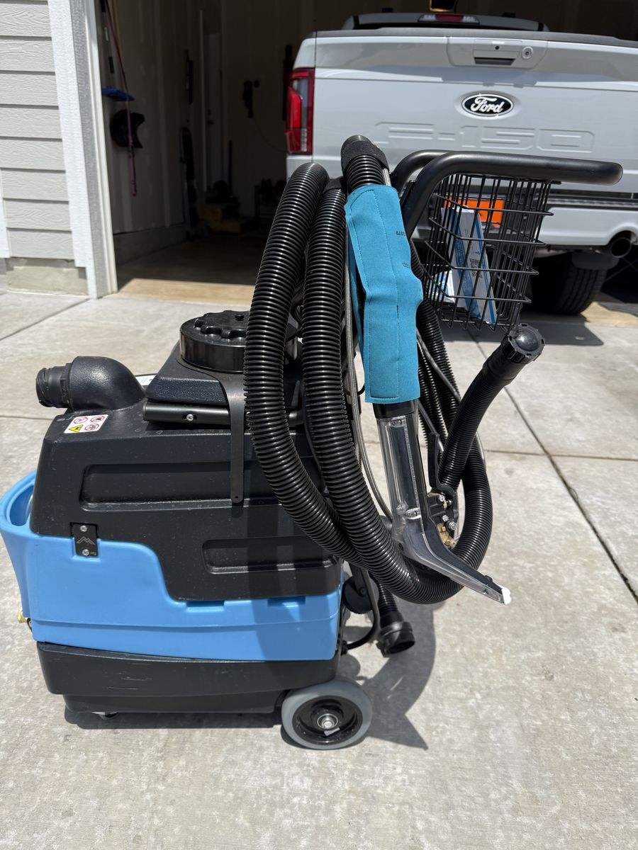 Mytee lite carpet extractor