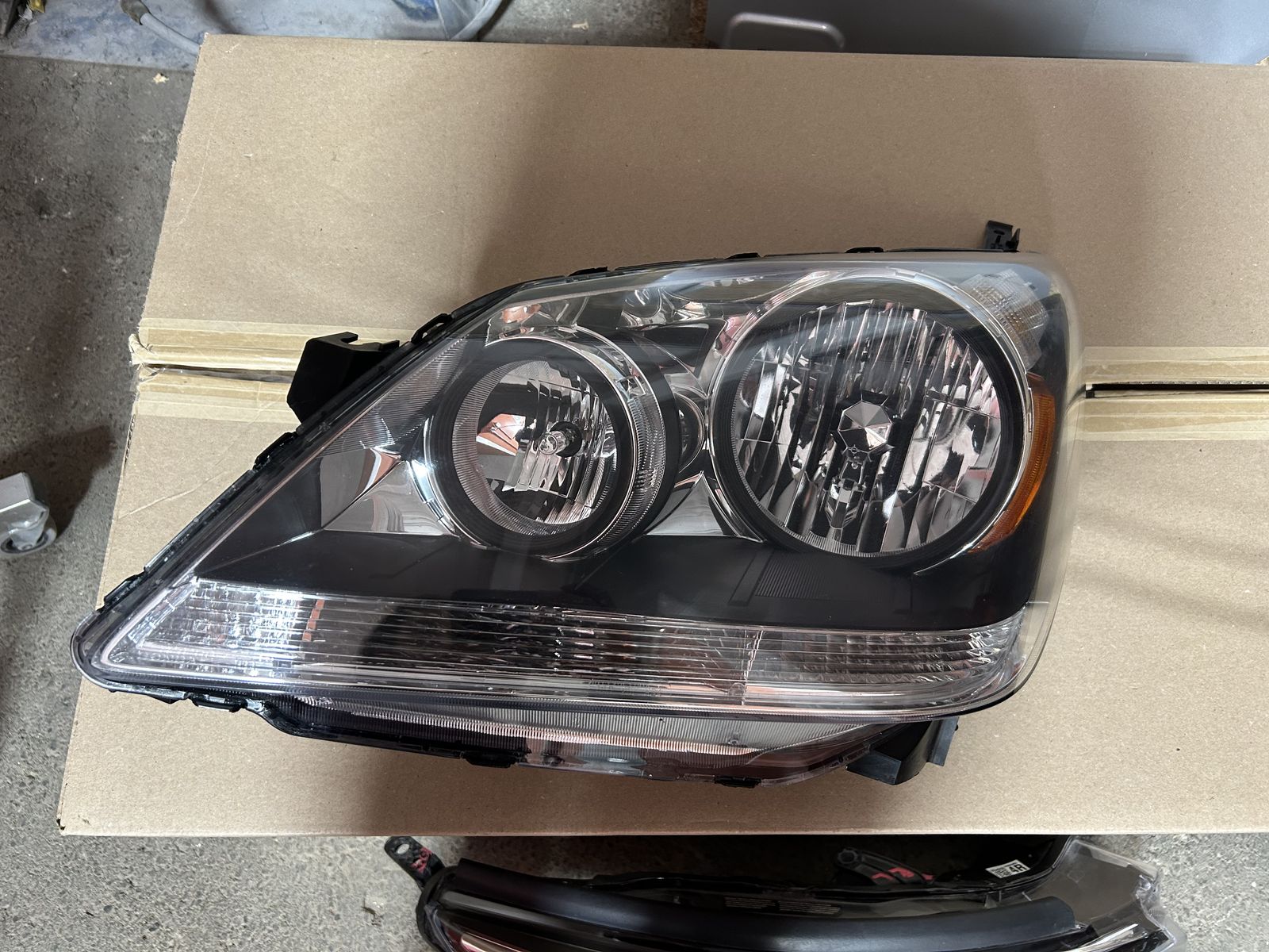 05-07 Honda Odyssey Driver Head Light