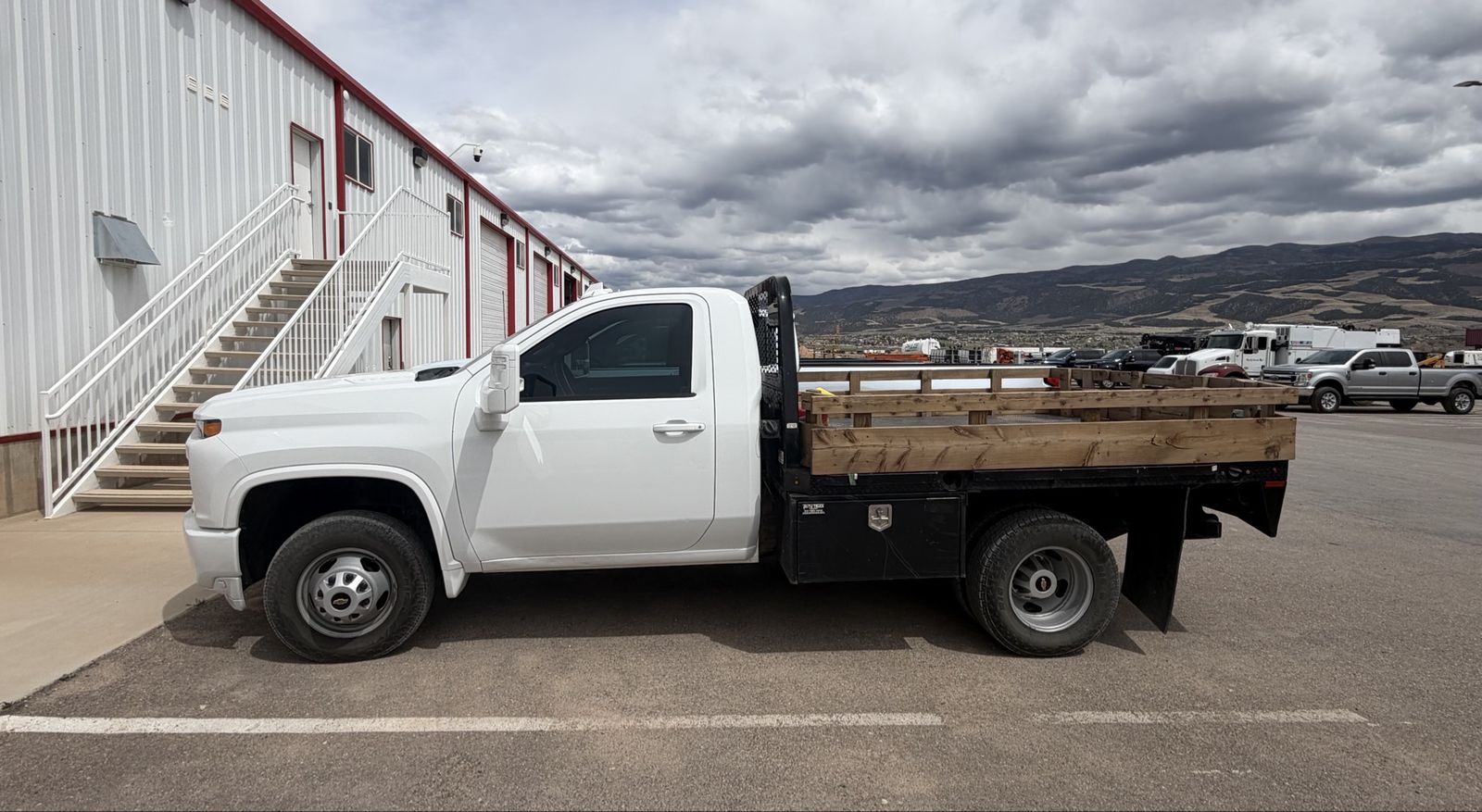 2021 Chevrolet Silverado 3500 Flatbed Truck - Dually - White