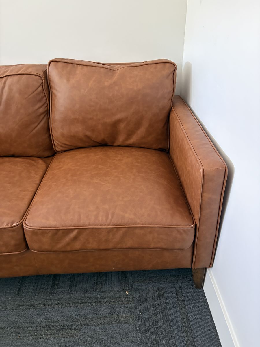 Main image 5