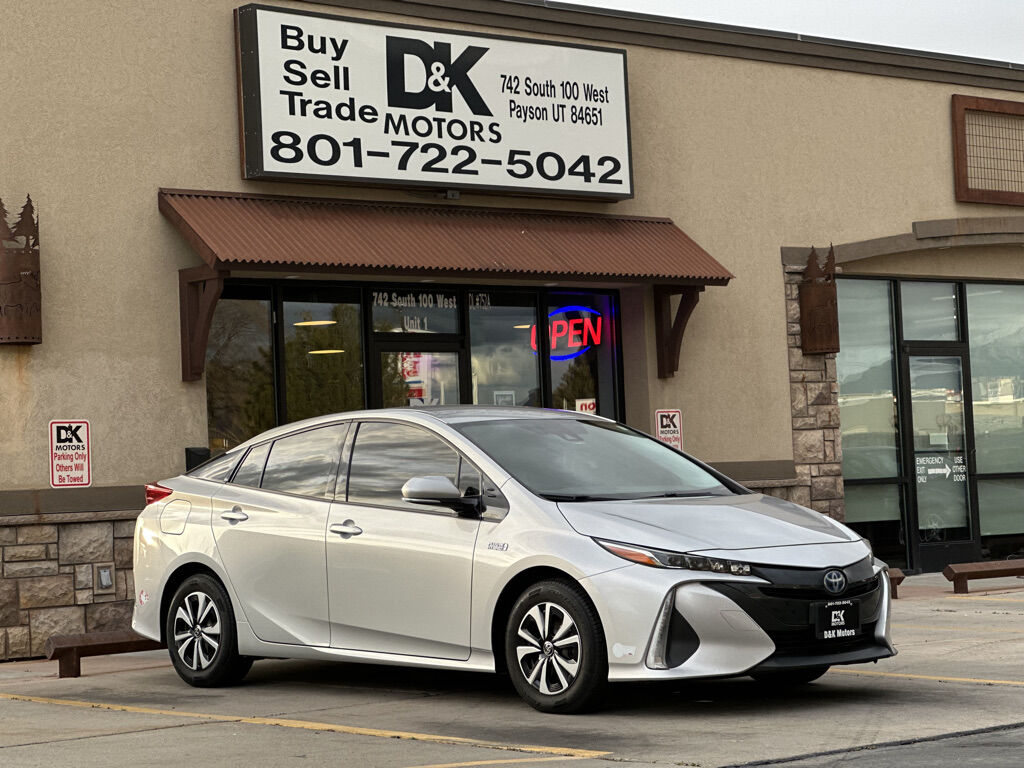 2017 TOYOTA PRIUS Premium