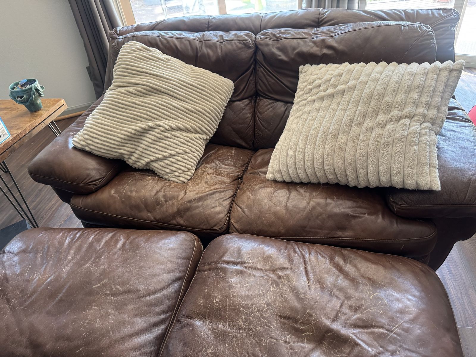 Brown lether couch