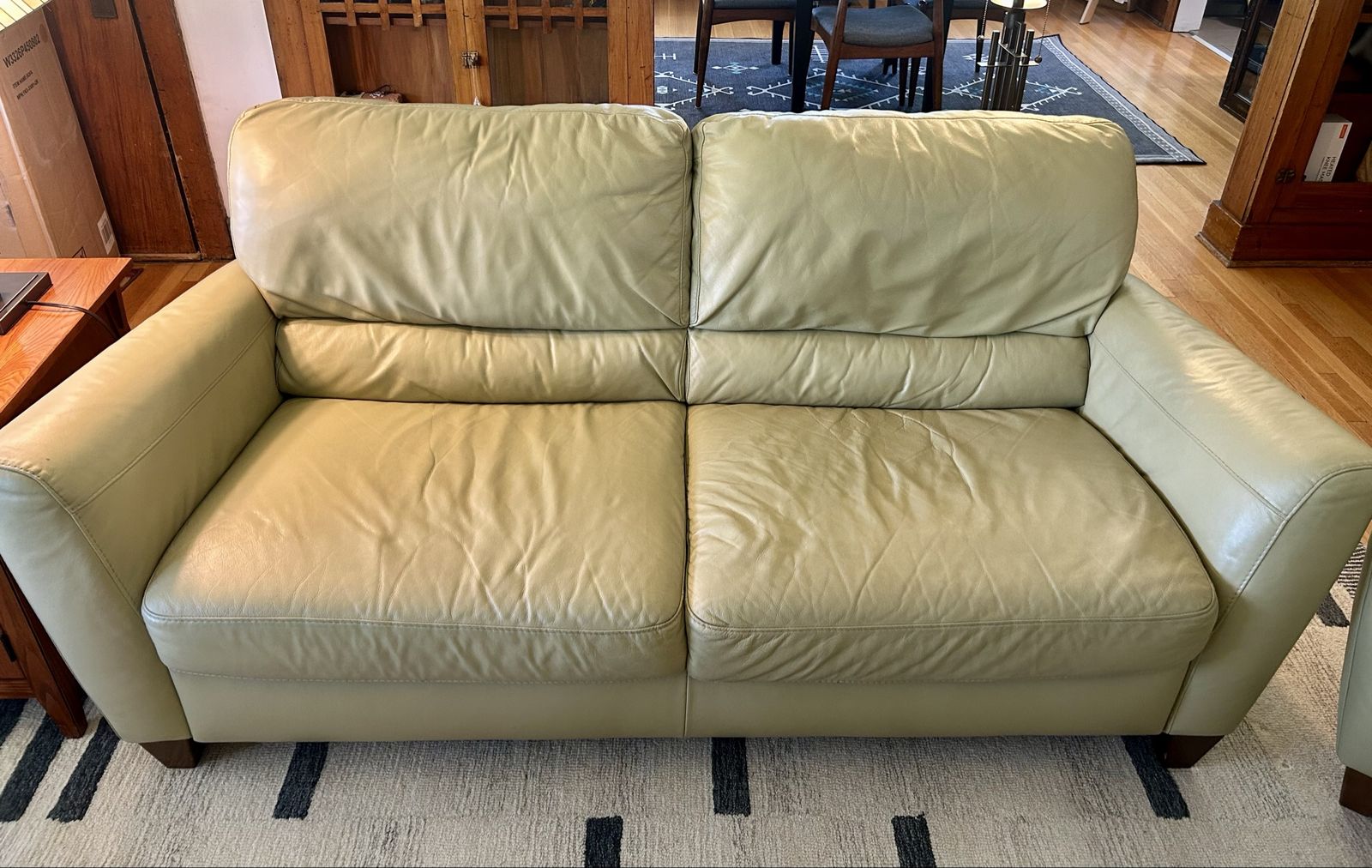Main image 11