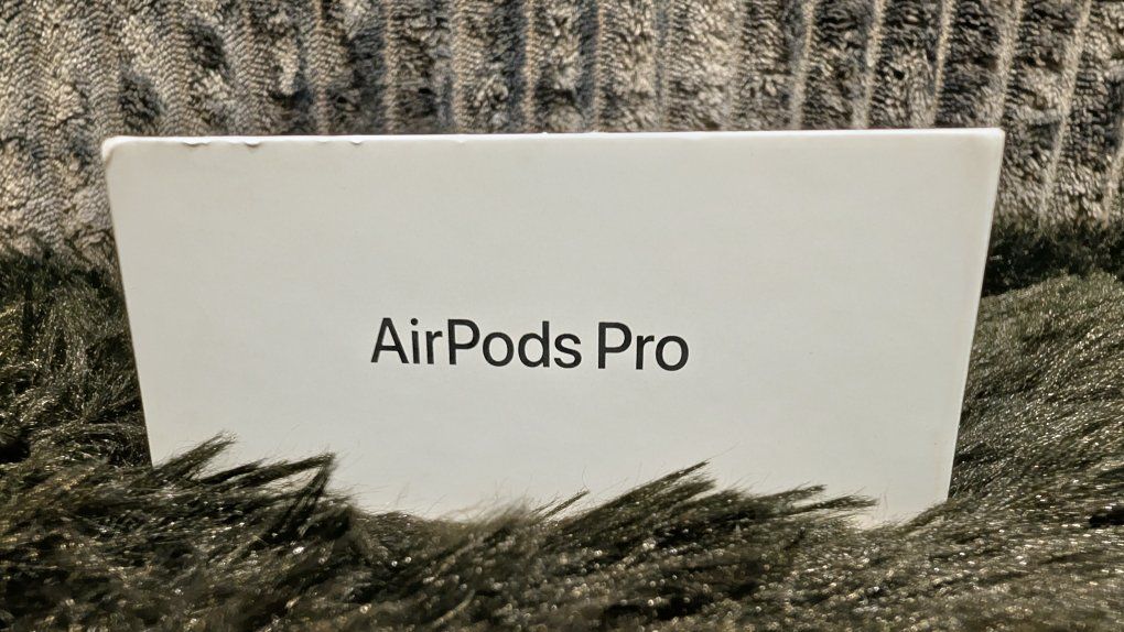 Like New Apple AirPods Pro 3