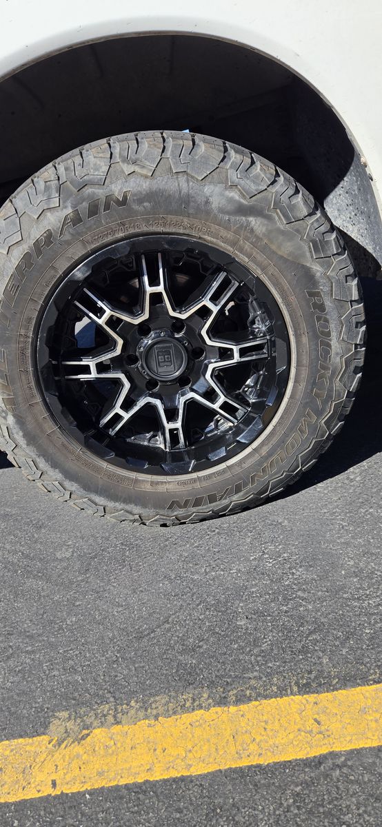 Set of 18" wheels and tires 6x5.5