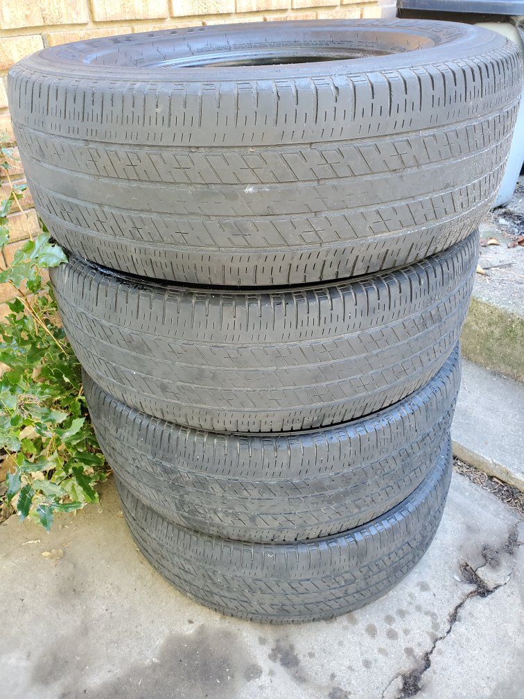 Bridgestone Dueler H/T 265/70R16 112T Tires - Set of 4, Great Tread