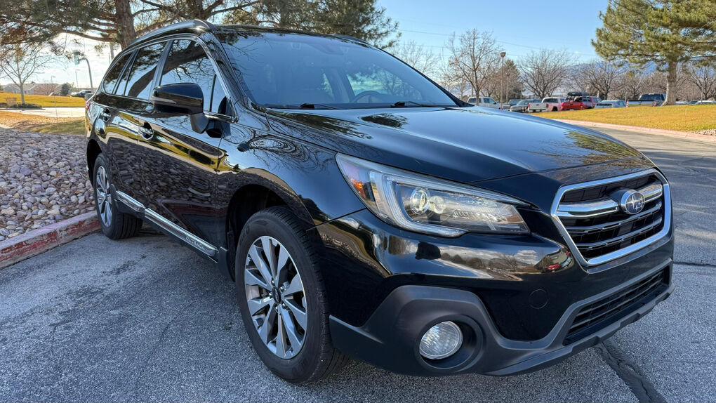 2018 SUBARU OUTBACK 3.6R Limited Pwr Moon/Nav