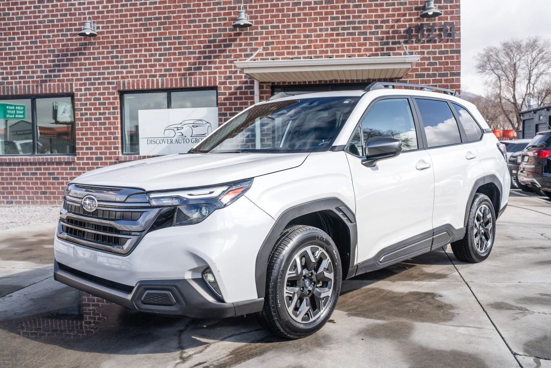 2025 SUBARU FORESTER Premium