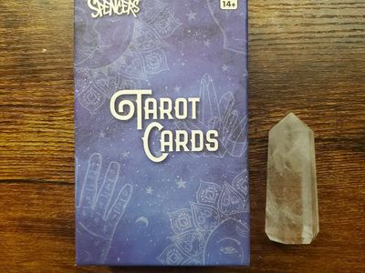 tarot cards + crystal