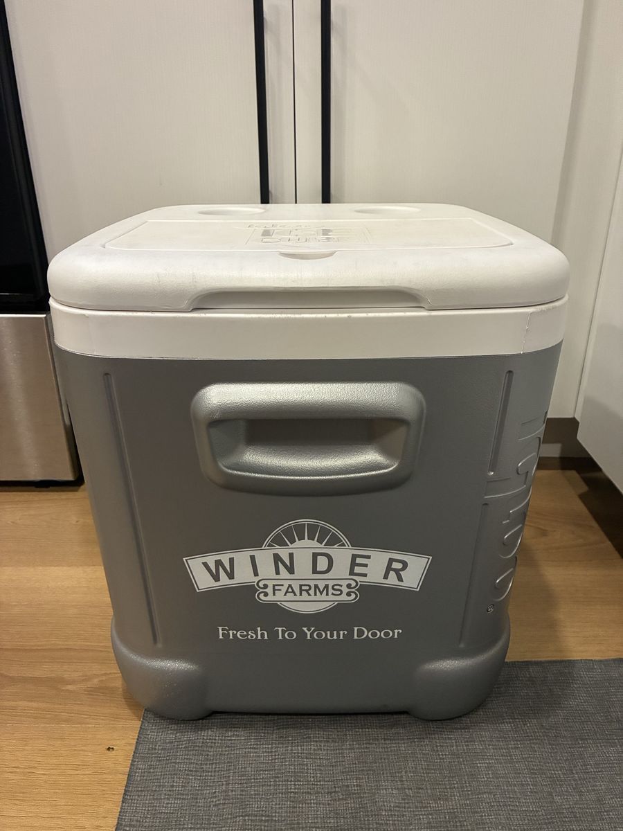 Igloo Ice Cube Rolling Cooler Gray White Winder Farms Branded