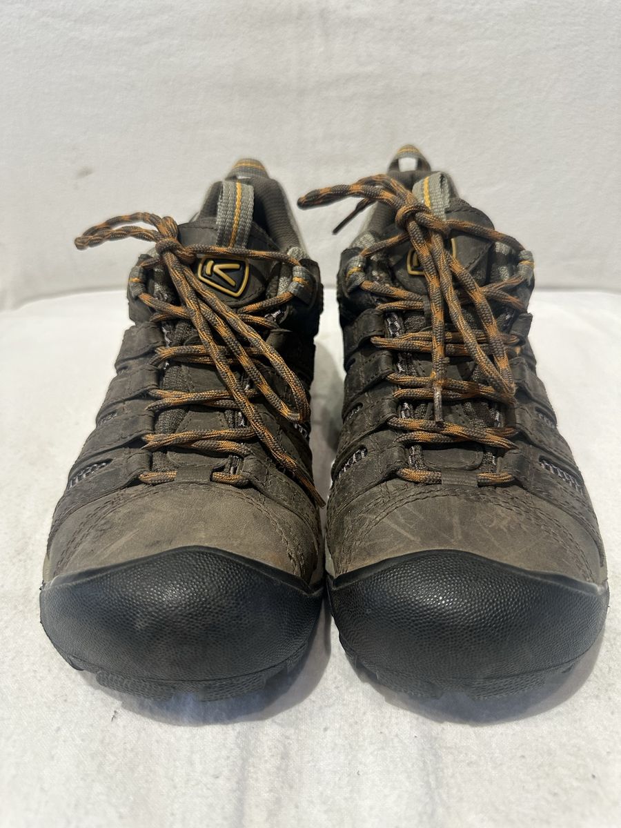 Keen men’s size 8.5 or EU 41 Brown Leather and mesh lightly used hiking shoes