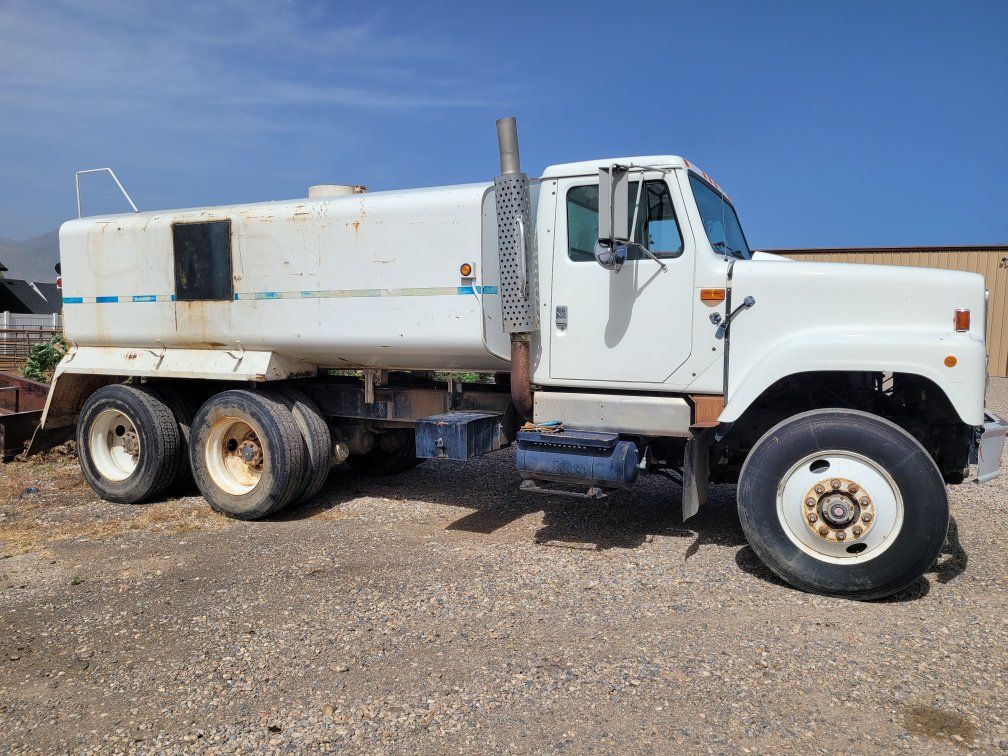 Nice stock water hauling  Truck