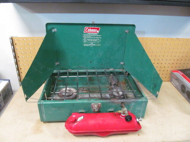 Coleman 425E 2 burner stove