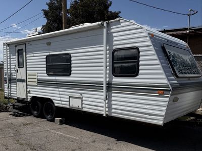 96 wilderness 22Ft. Sleeps 8