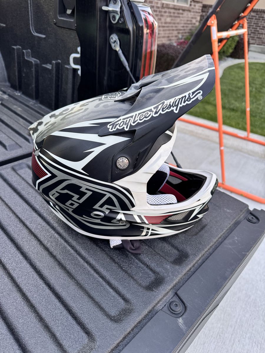 Troy Lee designs and Fox helmet