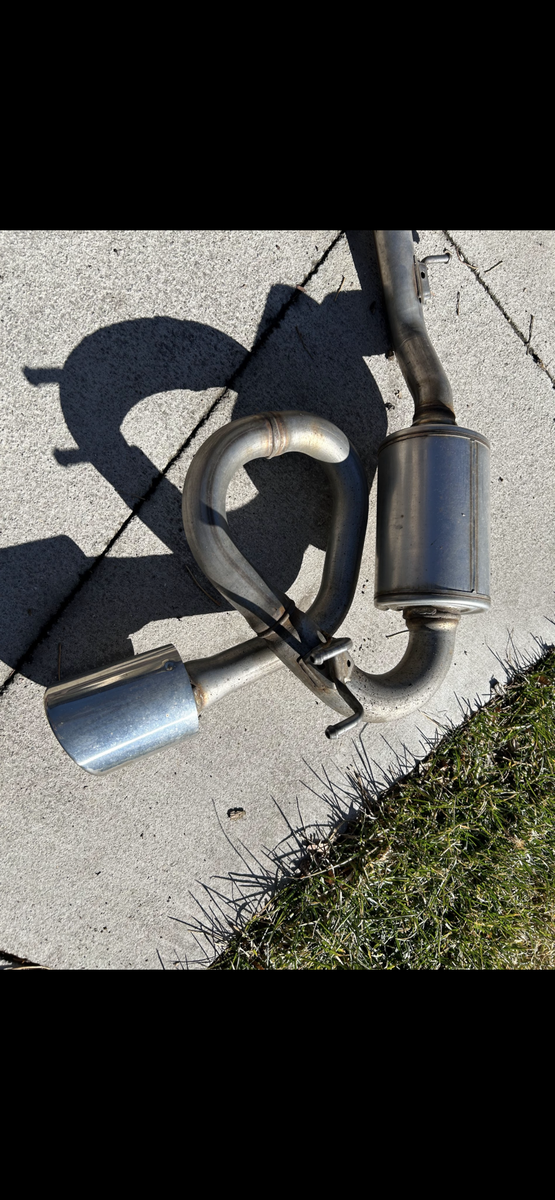 Main image 3