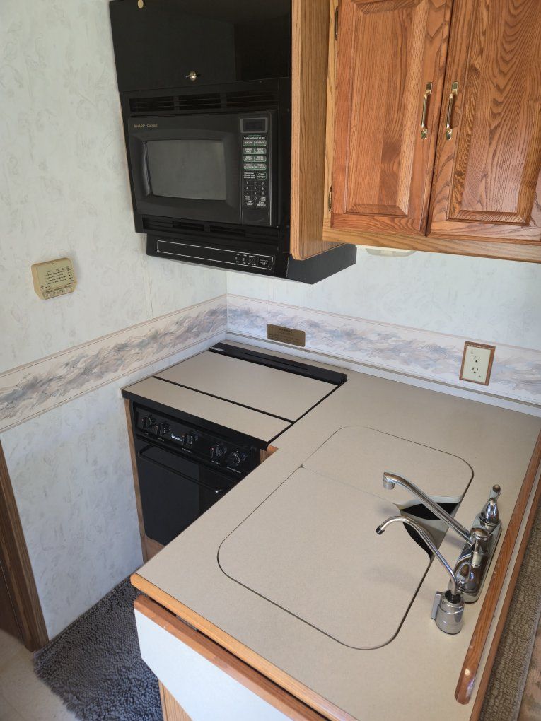 Main image 6