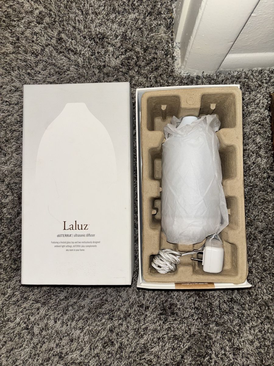 doTERRA Laluz Ultrasonic Essential Oil Diffuser - White (Like New in Box)