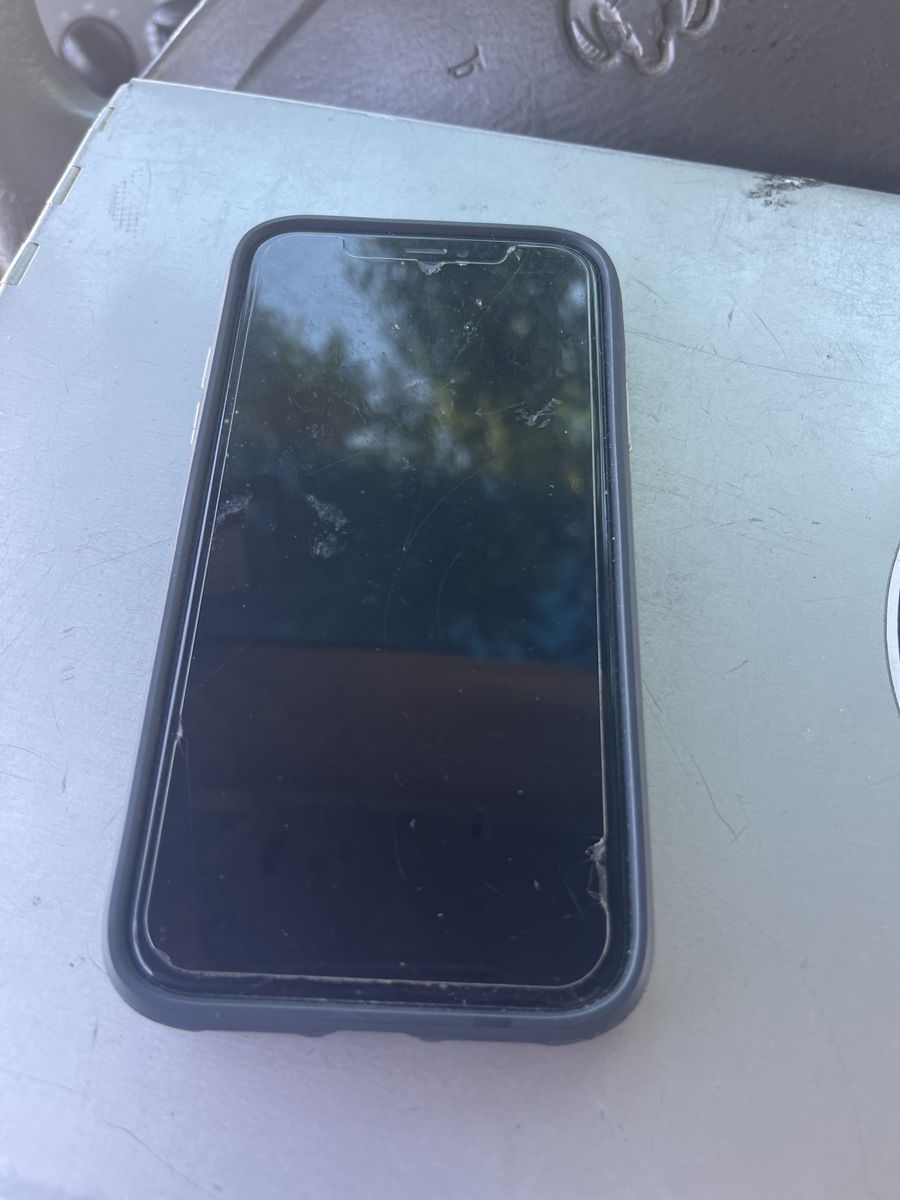 unlocked iPhone XR with Case