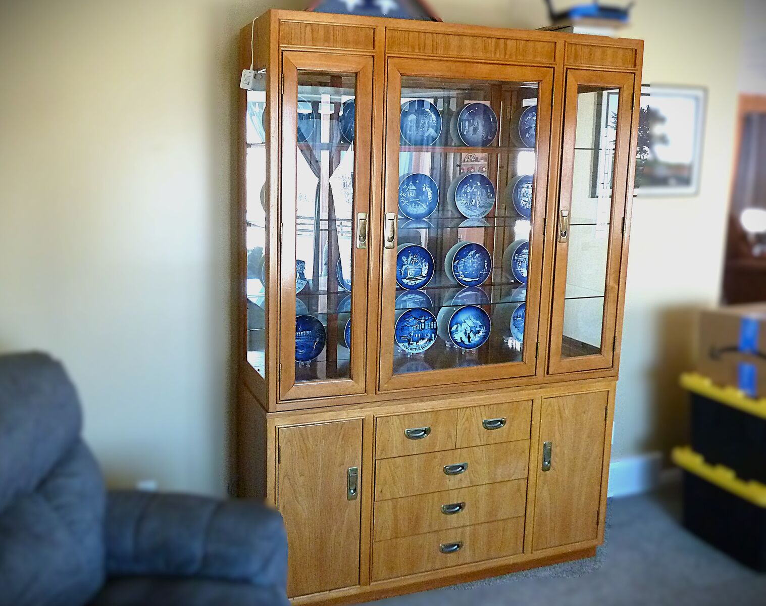 China Hutch (price reduced)