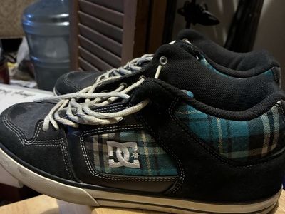 DC Shoes Black and Teal Plaid Skate Shoes Men's Size 11